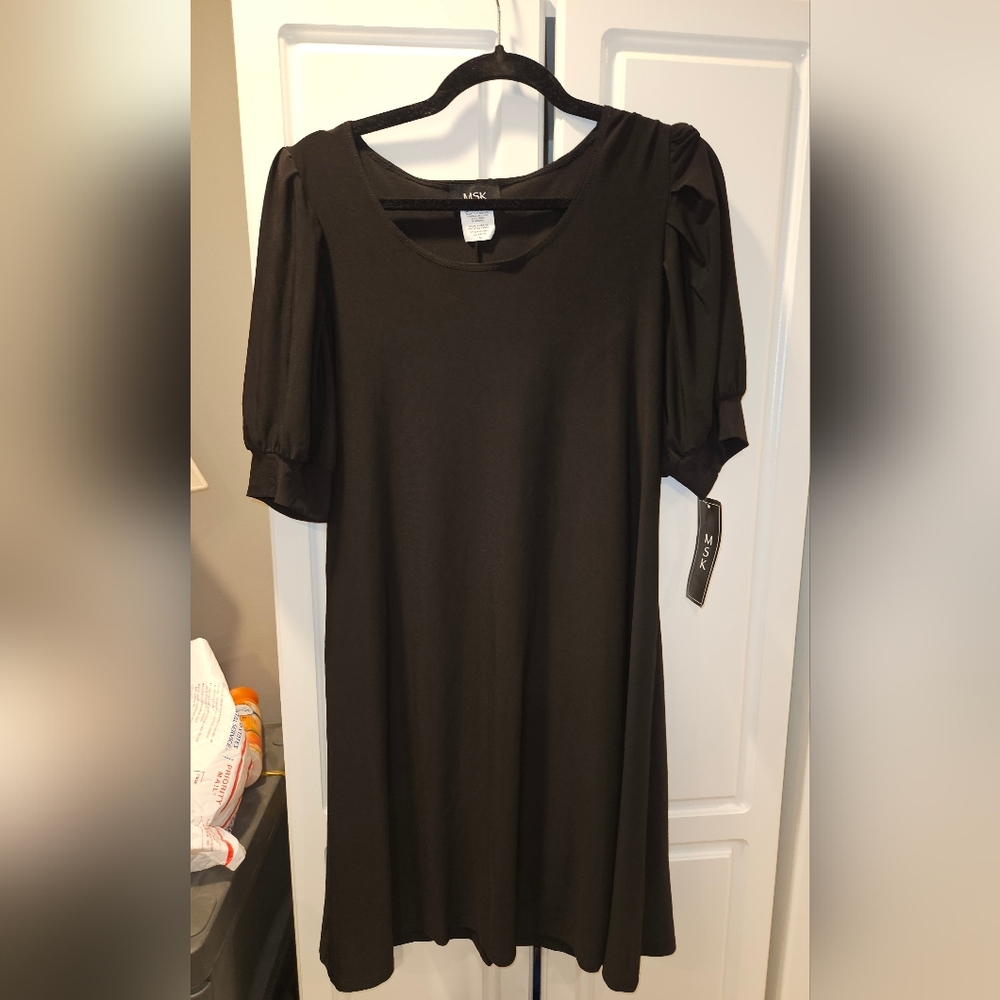 NWT MSK Puffed Sleeve Dress